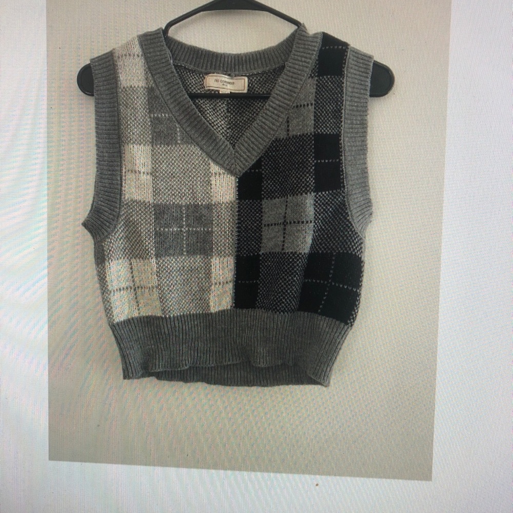 V-Neck Argyle Knit Sweater Vest - Gray